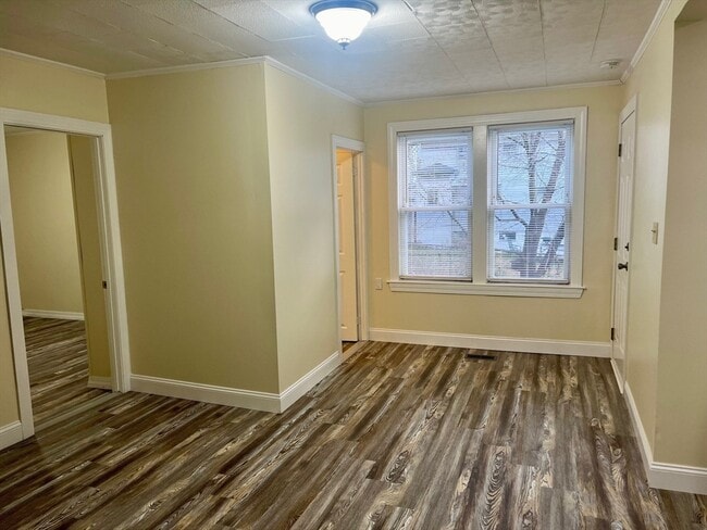 Building Photo - 233 Division St