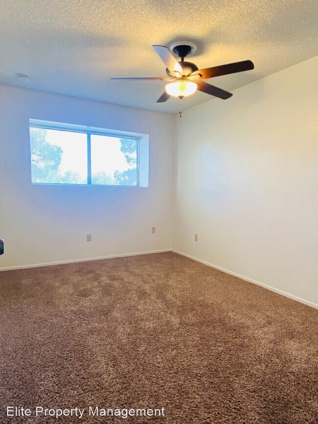 Building Photo - 3 br, 2.5 bath House - 247 E Upjohn Ave