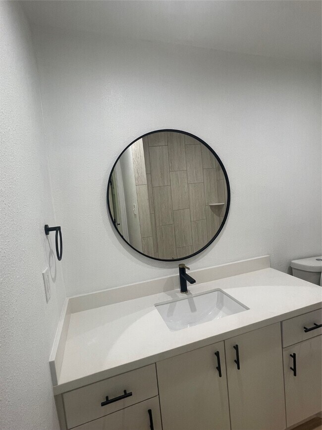 Building Photo - 9434 Rhode Island St