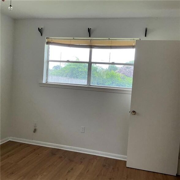 Building Photo - 5008 Academy Dr