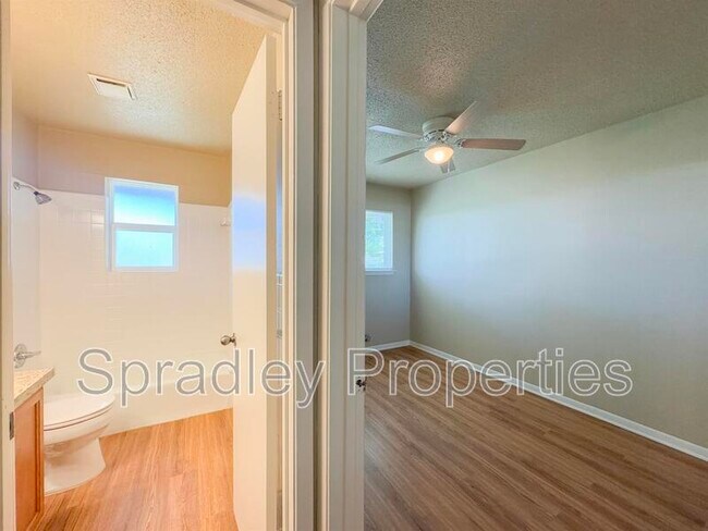 Building Photo - 705 Apache Dr