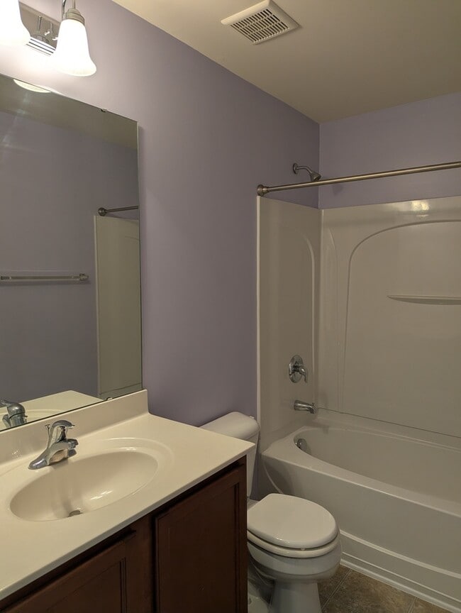 Building Photo - Charming 3-Story Townhome in Shiloh Grove