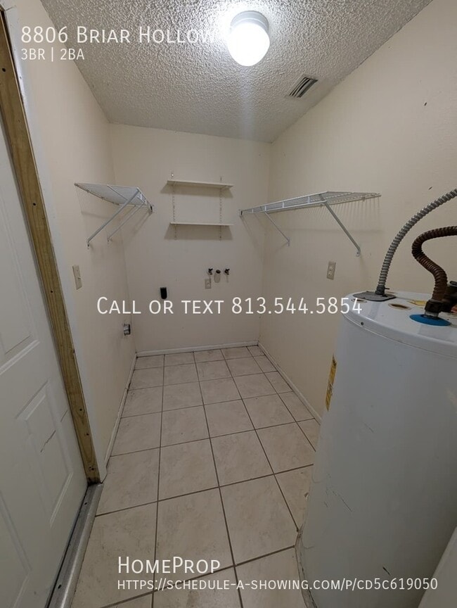 Building Photo - 8806 Briar Hollow Ct