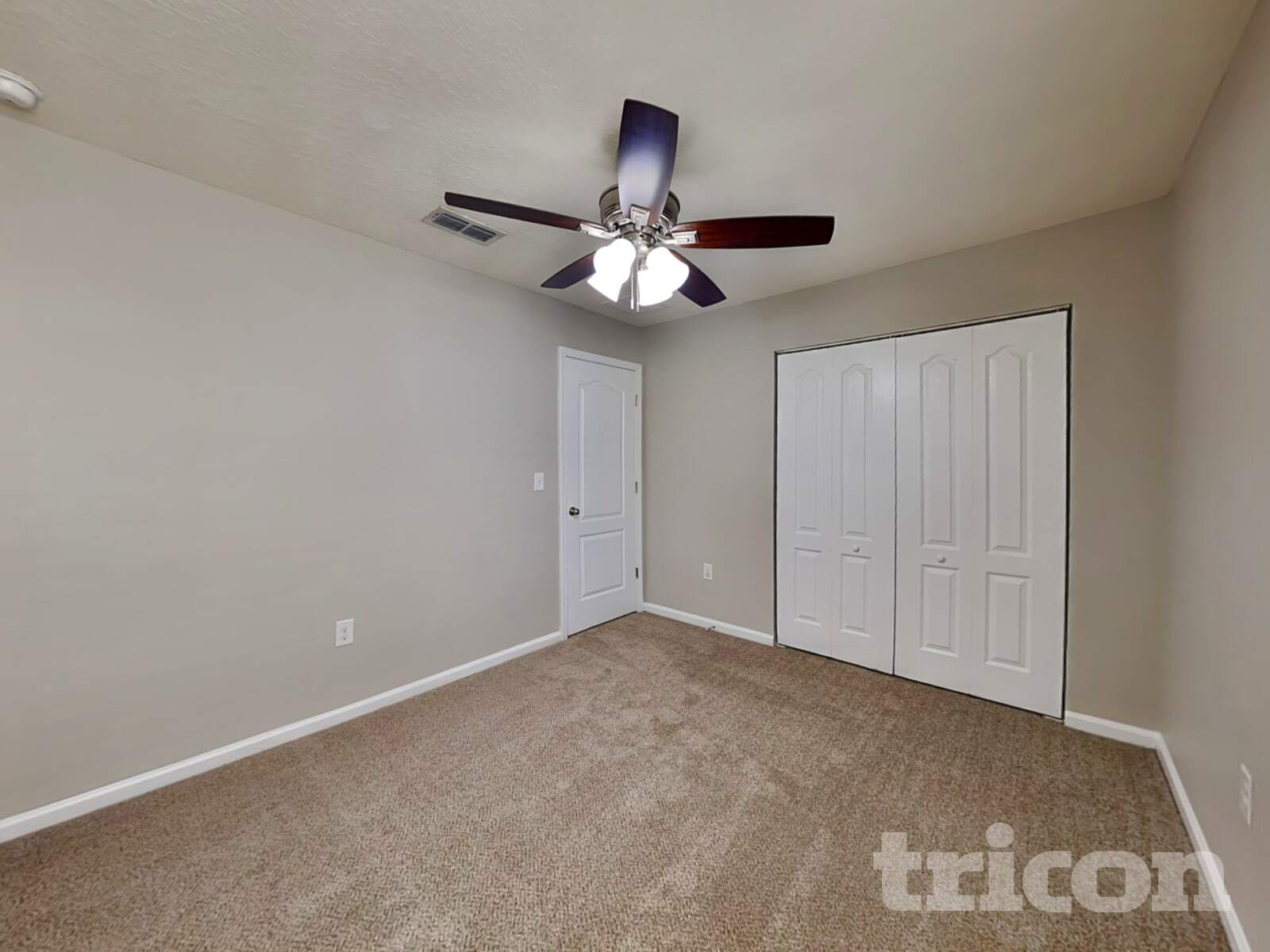 Building Photo - 8048 Meadow Walk Ln