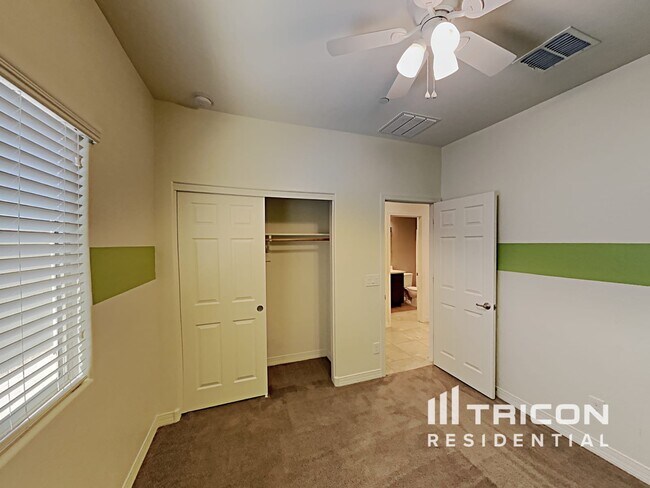 Building Photo - 21407 W Alvarado