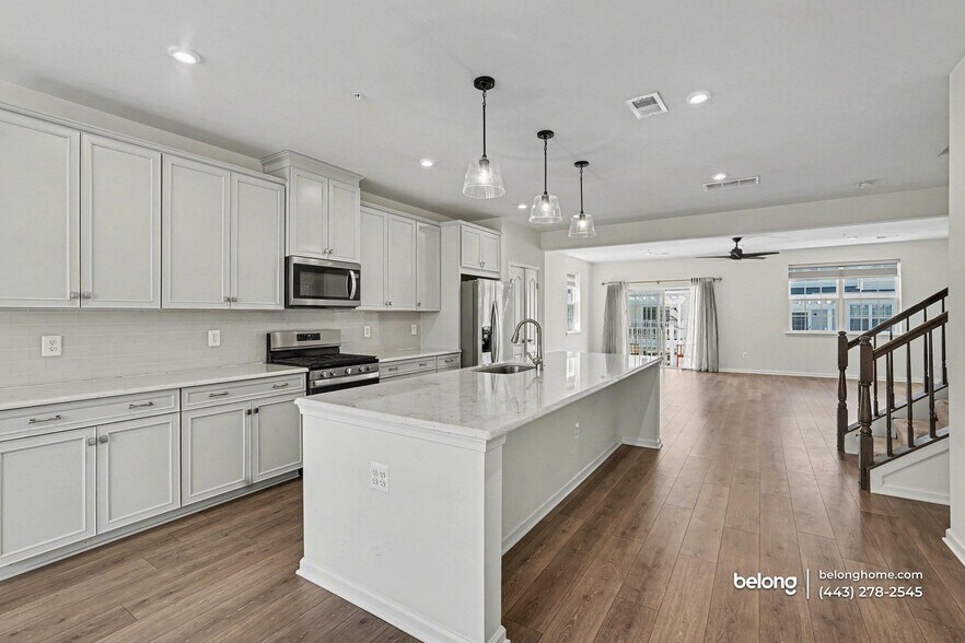 Building Photo - 4521 Reaney Ln