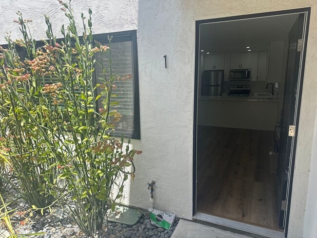 Interior Photo - 34th Street