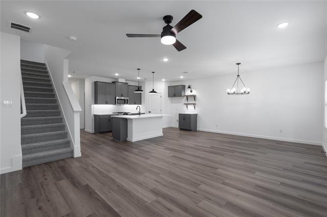 Building Photo - 2234 Maple Ridge Dr