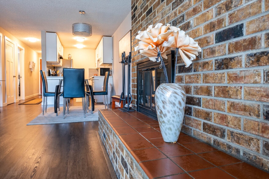 Building Photo - Cochise Apartments