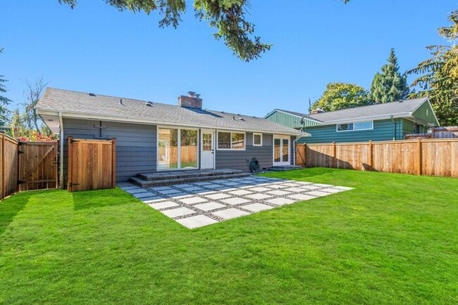 Building Photo - Freshly Updated West Seattle Rambler w/ Ai...