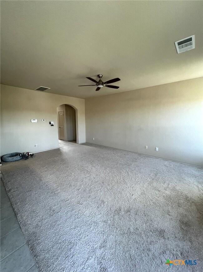 Building Photo - 1057 Clarkston Dr