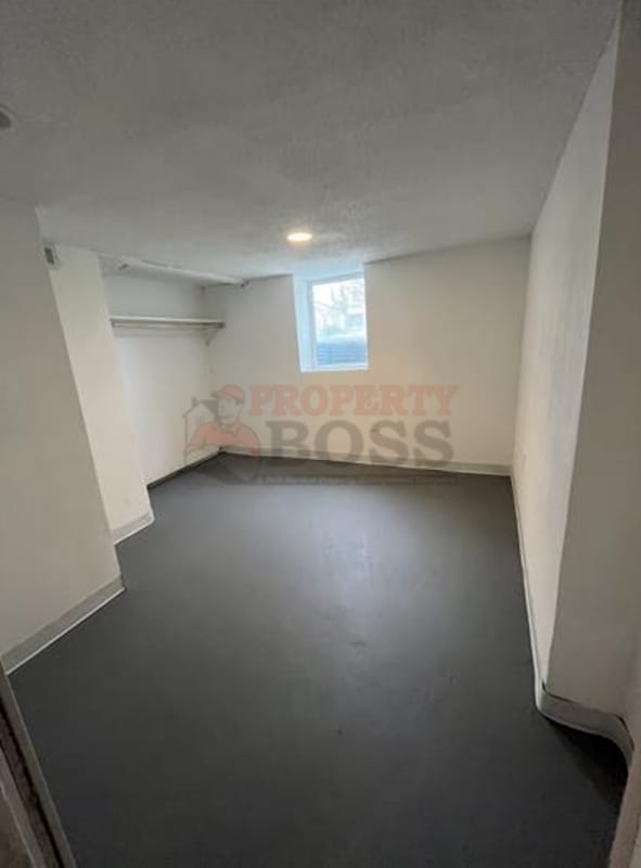 Building Photo - 4457 Madison St