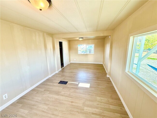 Building Photo - 1480 W Irons St