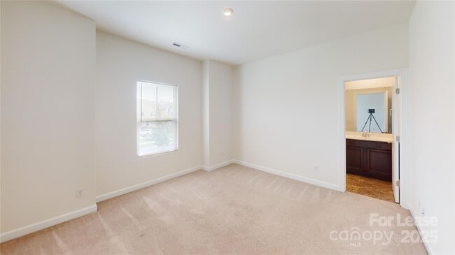 Building Photo - 4523 Collingham Dr