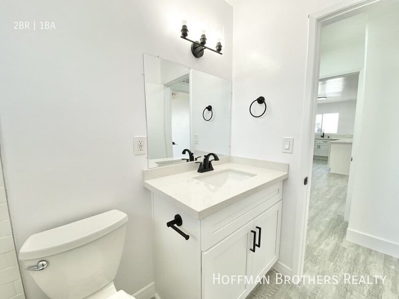 Building Photo - 121 S Carondelet St