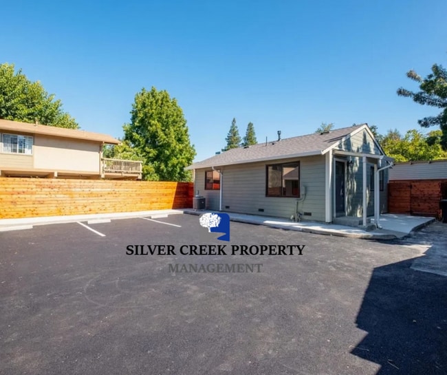 Building Photo - Charming 2BR with Yard in Downtown Pleasanton