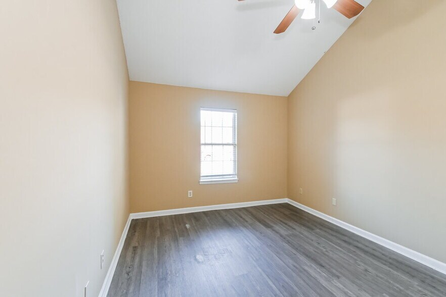 Building Photo - 2901 Connor Reed Dr