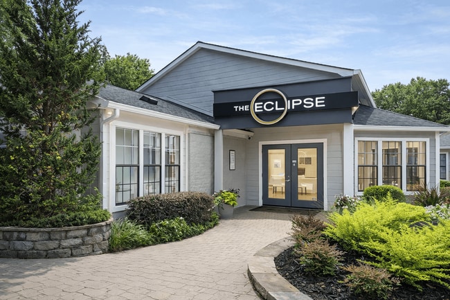 Building Photo - Eclipse Apartments