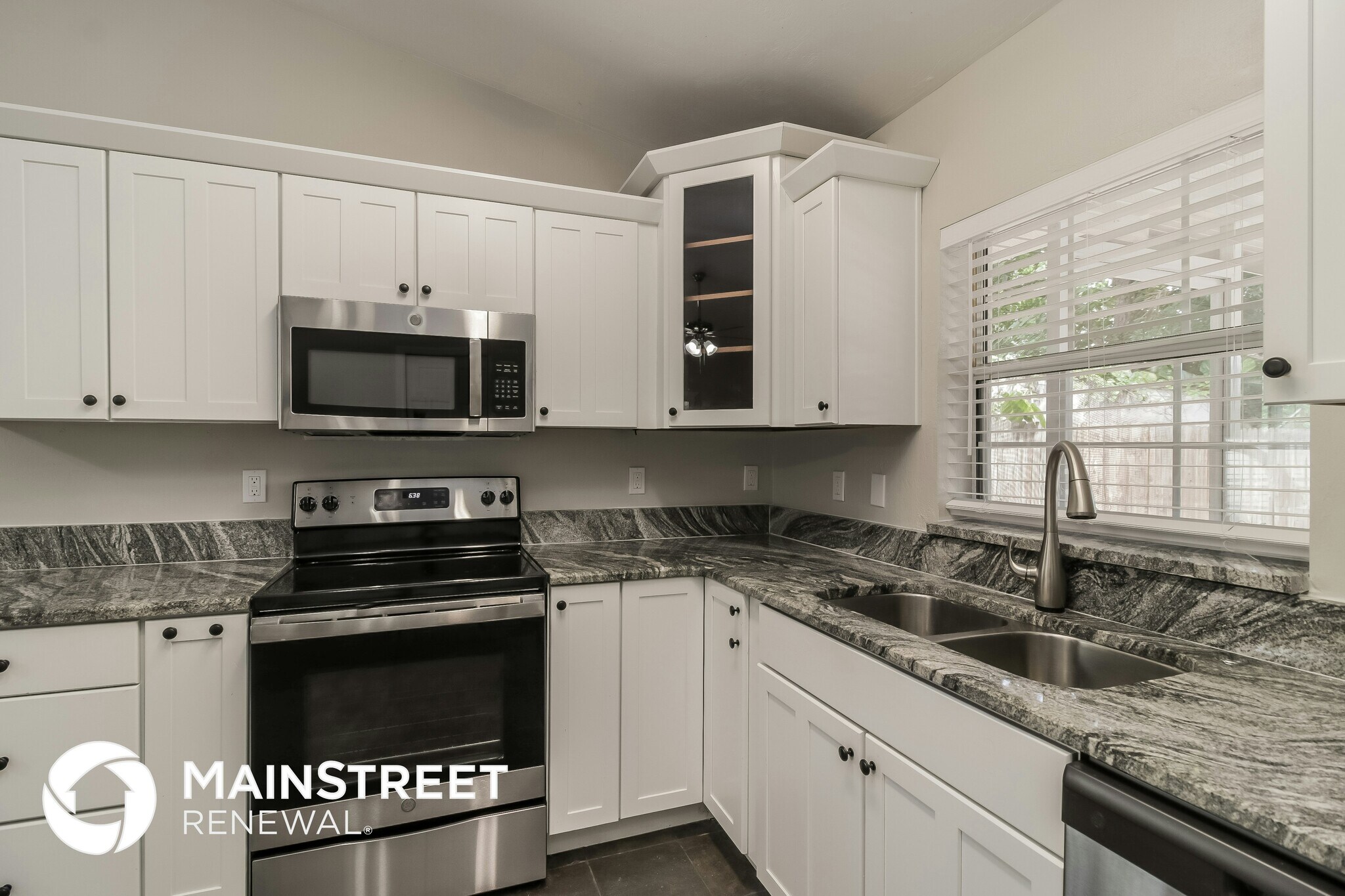 Building Photo - 559 Cameo Dr