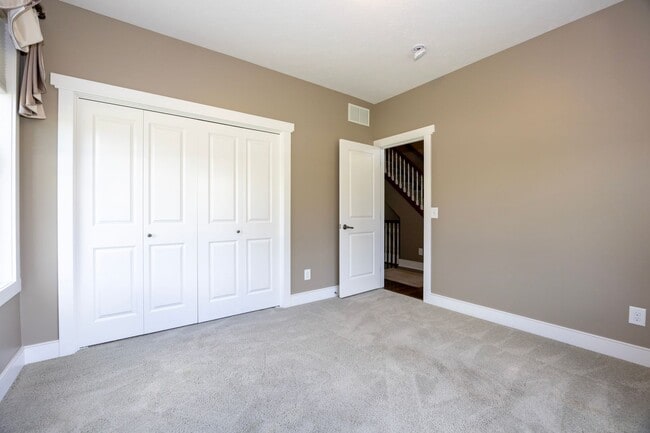 Building Photo - 2373 Canterbury Ln
