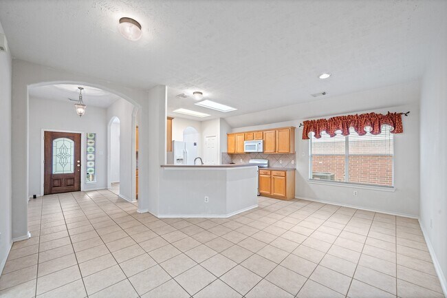 Building Photo - 6423 Bonnie Chase Ln
