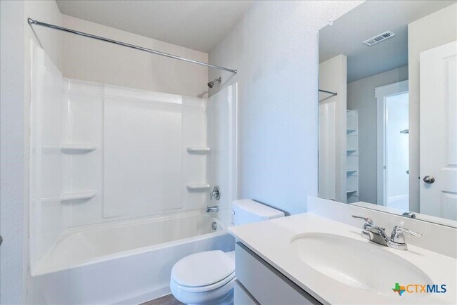 Building Photo - 496 Fieldwood Dr