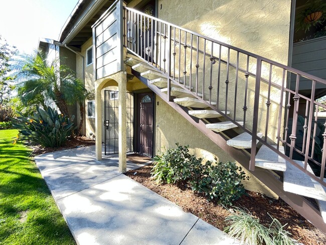 Building Photo - 2 Bed 1 Bath Condo In Oceanside