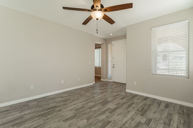 Building Photo - 8611 Splendid Leaf Ct