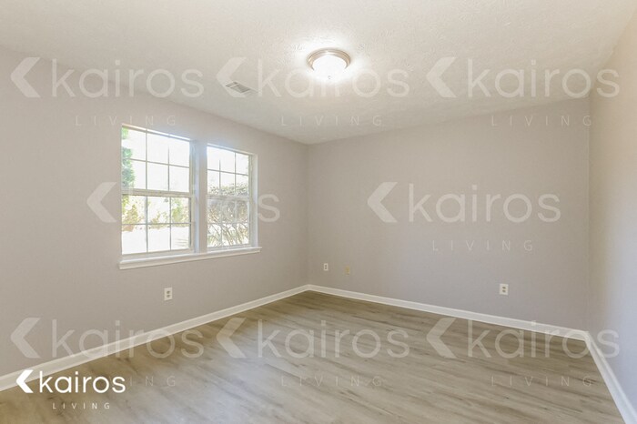 Building Photo - 155 Big Oak Cir