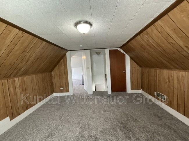 Building Photo - 310 E Washington St