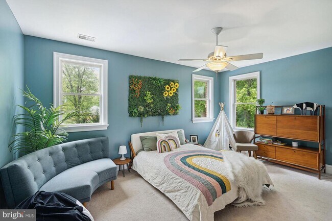 Building Photo - 5248 Clifton St