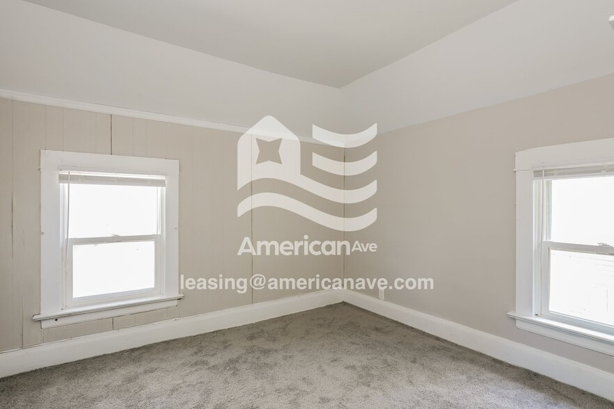 Building Photo - 1511 Carroll St