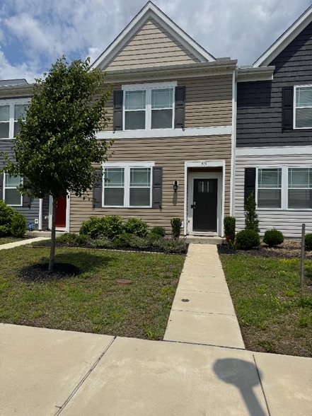 Primary Photo - 519 Ridgely Blvd