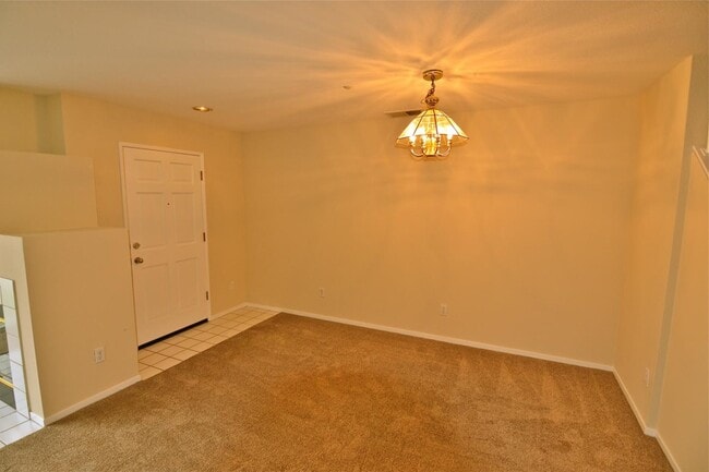 Building Photo - 6909 Rodling Dr