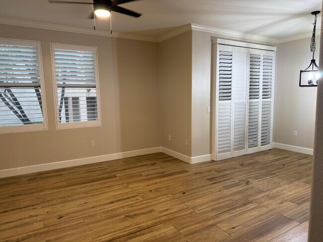 Building Photo - 20100 N 78th Pl