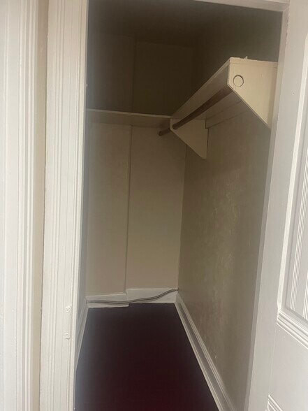 Building Photo - 42 Ann St