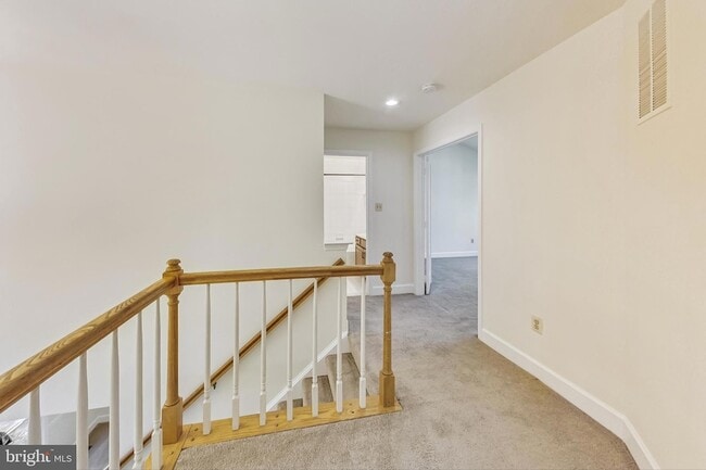 Building Photo - 6104 Cool Spring Terrace S