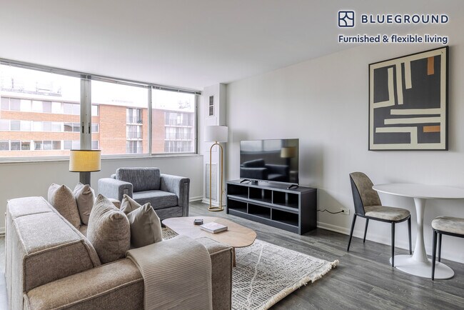 Building Photo - 903 S Ashland Ave