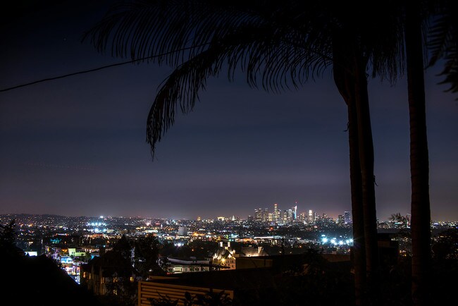 Building Photo - 1531 Marmont Ave