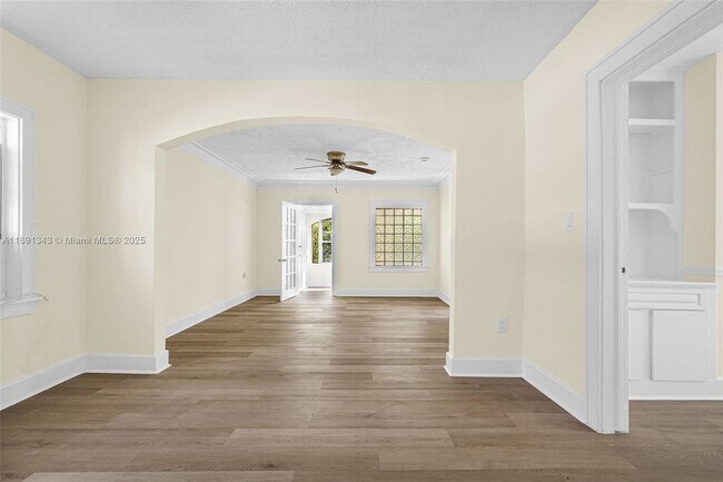 Building Photo - 511 NW 44th St