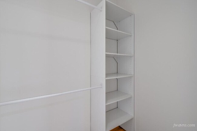 Building Photo - 1280 Hampshire St