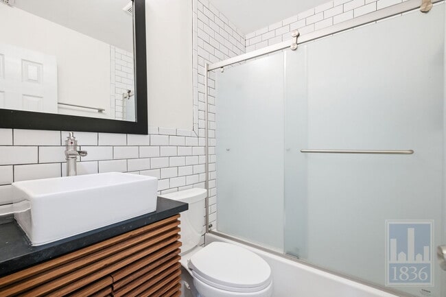 Building Photo - 2003 Tillery St