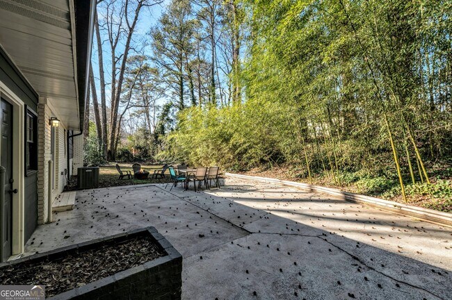 Building Photo - 444 Smyrna Powder Springs Rd SW