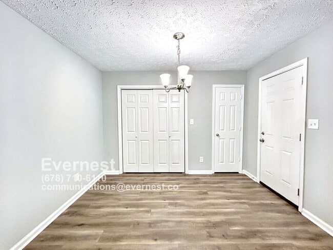 Building Photo - 3-Bedroom, 2-Bath Home with Serene Natural...