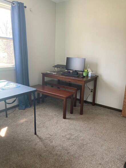 Building Photo - 321 W Bert St