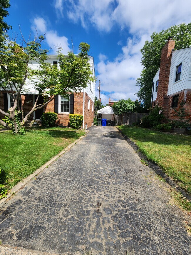 Building Photo - 3609 2nd St S