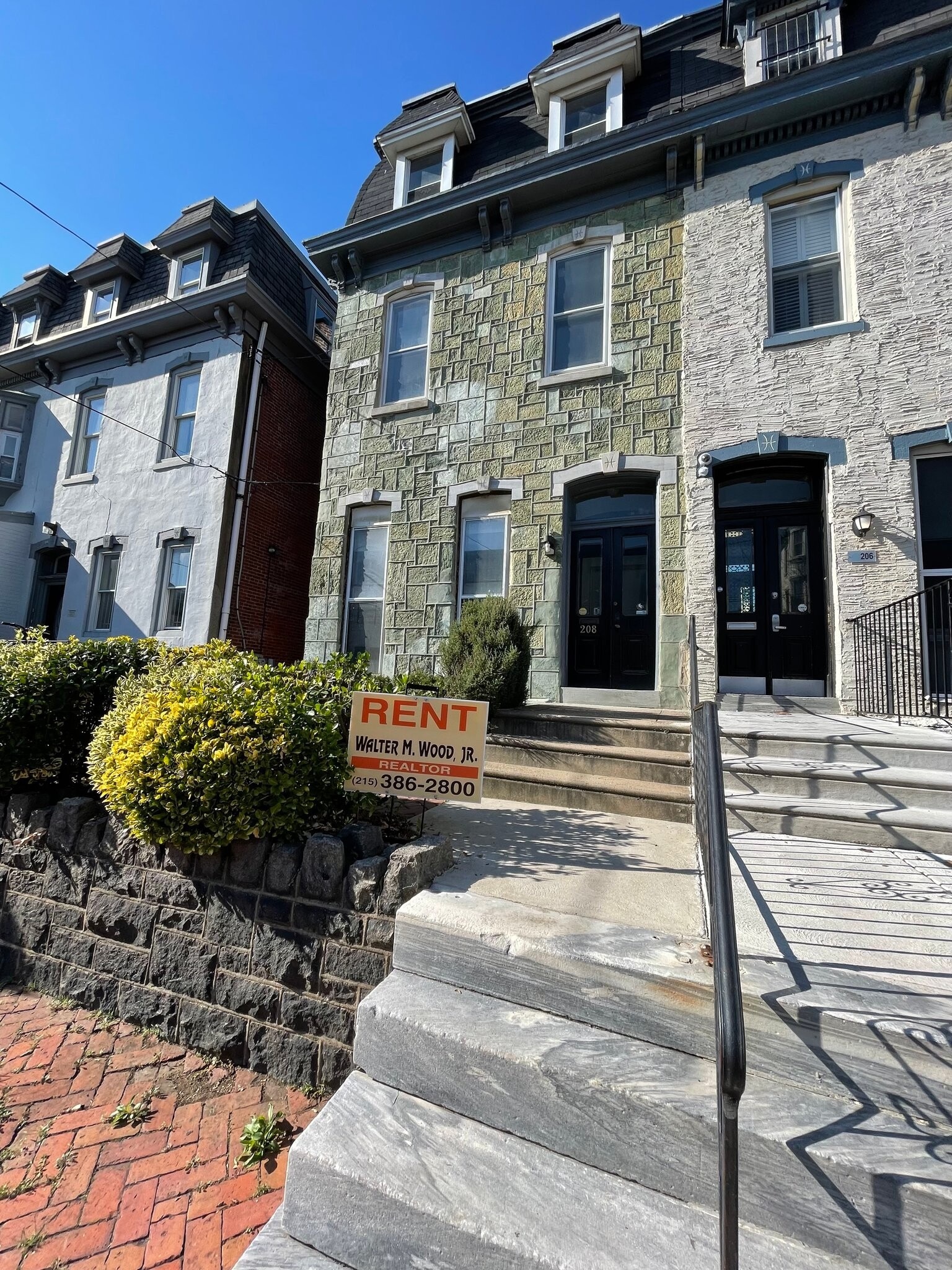 Building Photo - 208 S 41st St