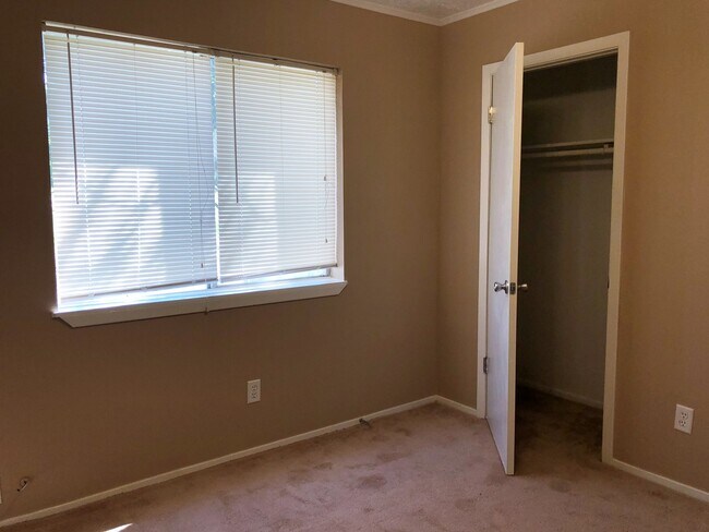 Building Photo - 3502CU