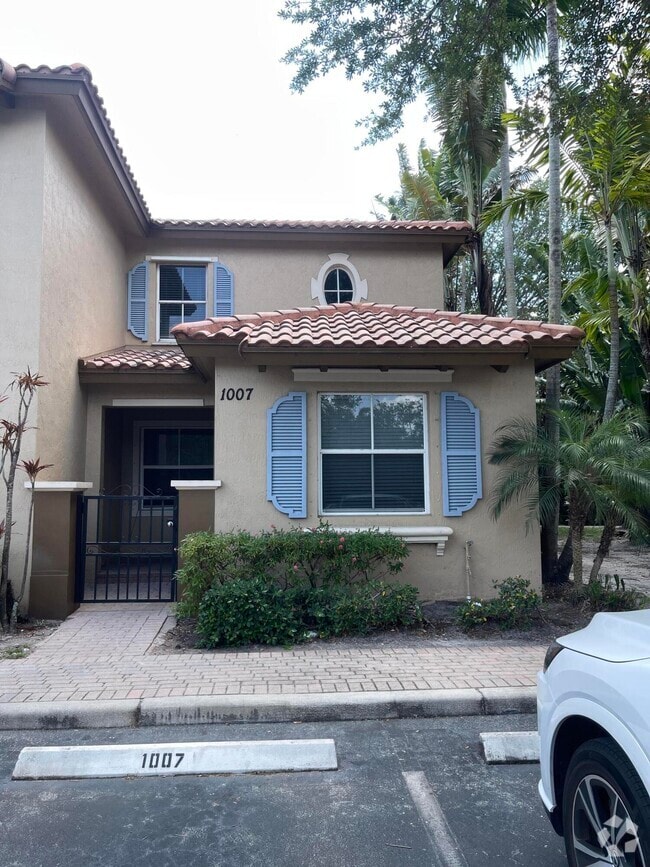 Building Photo - 2896 Hidden Hills Rd