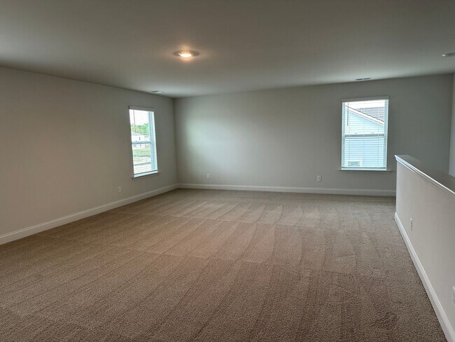 Building Photo - Beautiful new construction home in Richmond Hill, GA!